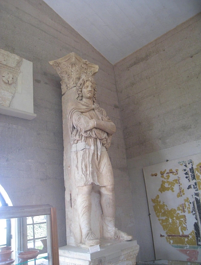 Statue of a young Greek tough
